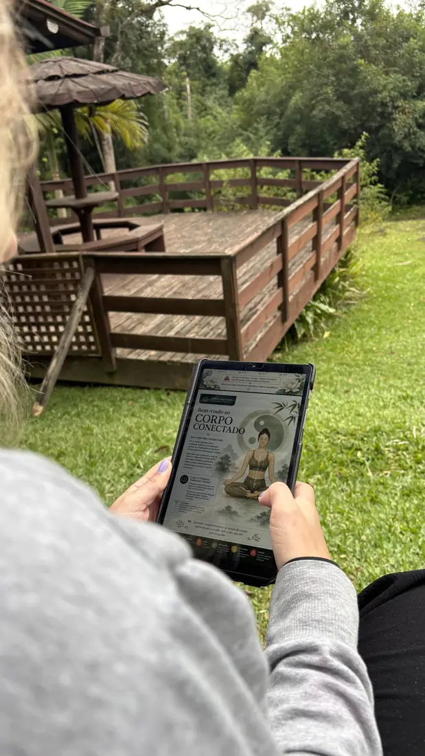 Cliente acessando o Corpo Conectado no tablet